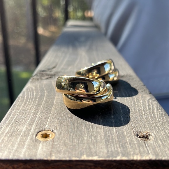 Revolve hoop earring’s - Picture 2 of 4